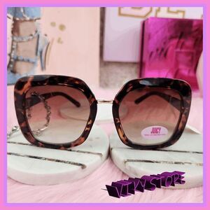 NWT 😍✨ {Juicy Couture} Oversized Animal Print Sunglasses – Bold & Stylish! ✨😍